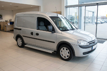 Opel Combo 2002–2012 Seitenschweller Maya V2 (2 Stk., Aluminium) Foto 1