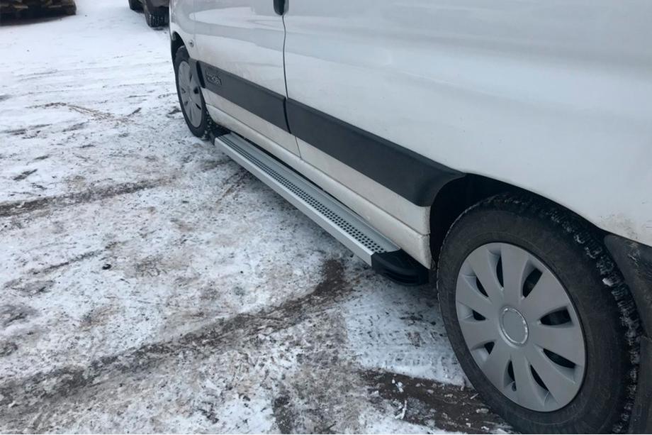 Peugeot Partner 1996-2008 Seitenschweller Maya V2 (2 Stk., Aluminium) Image