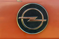 Opel Kadett 1984-1991 Emblem, Türkei Foto 2