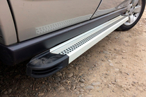 Jeep Grand Cherokee WK 2004-2010 Seitenschweller Maya V2 (2 Stk., Aluminium) Foto 1