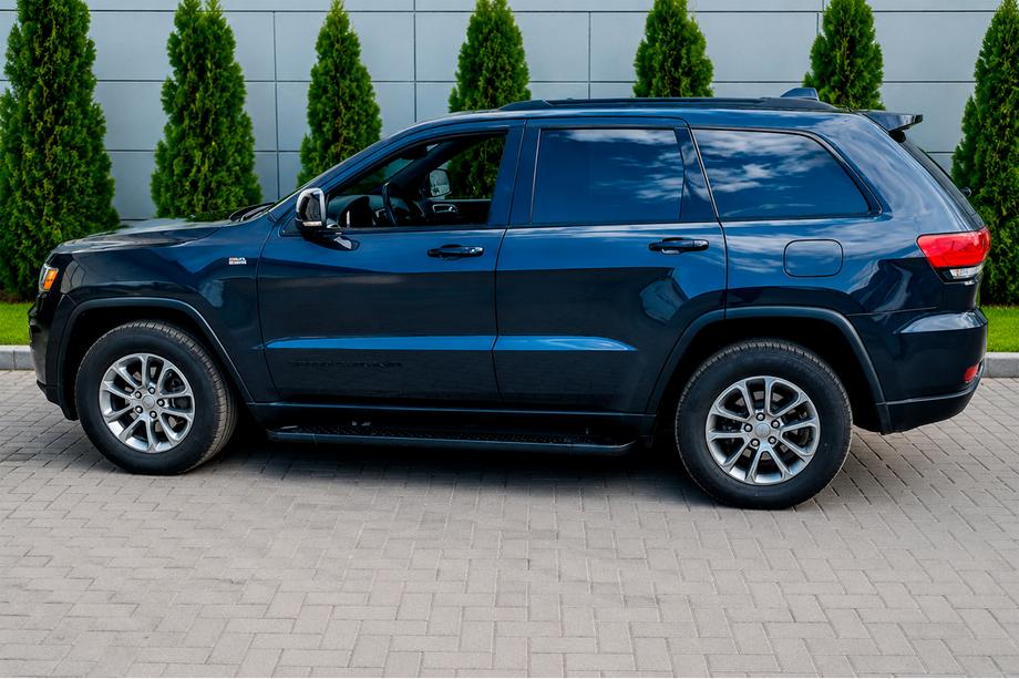 Jeep Grand Cherokee WK2 2010-2021 Trittbretter Allmond Black (2 Stk., Aluminium) Image