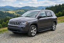 Jeep Compass 2006-2016 Seitenschweller RedLine Black (2 Stk., Aluminium) Foto 1