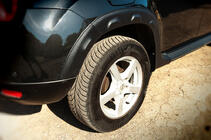Renault Duster 2008–2017 Kotflügelverbreiterungen mit Kanten (8 Stk, ABS) DDU - Ukraine Foto 7