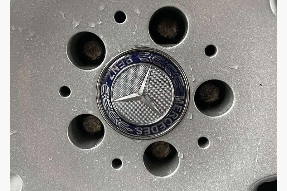 Mercedes-Benz Felgendeckel 71/75 mm ohne Ring (4 Stk, blau V2) Foto 1