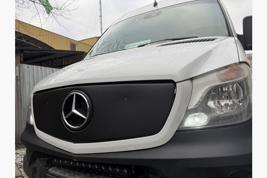 Mercedes Sprinter W906 2006–2018 Winterabdeckung für Kühlergrill V1 (2013↗) Glänzend Foto 3