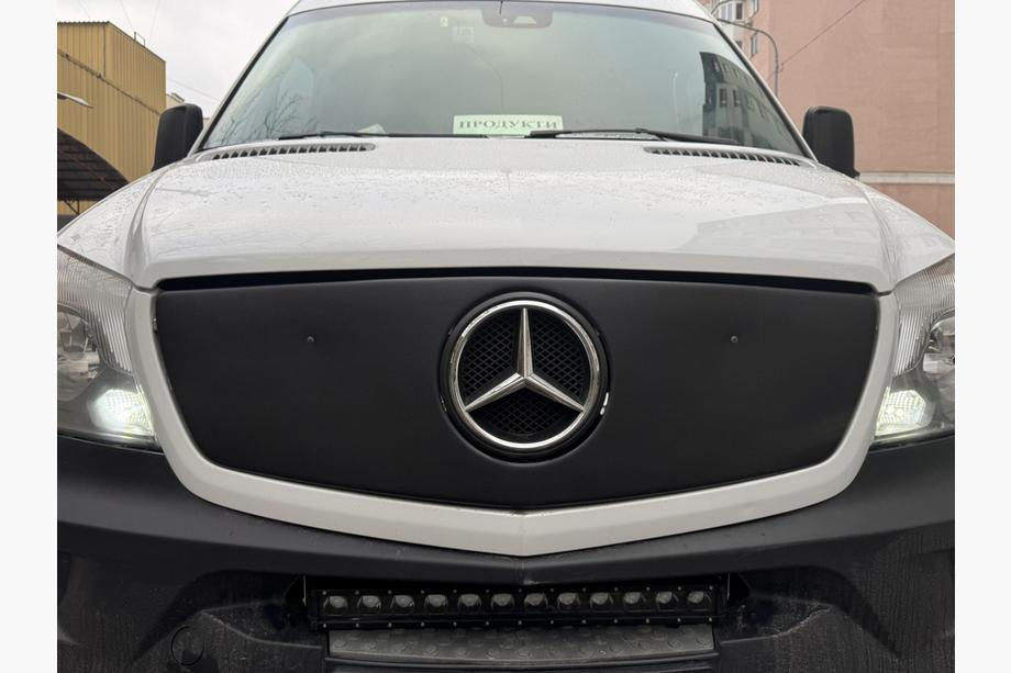 Mercedes Sprinter W906 2006–2018 Winterabdeckung für Kühlergrill V1 (2013↗) Glänzend Foto 4