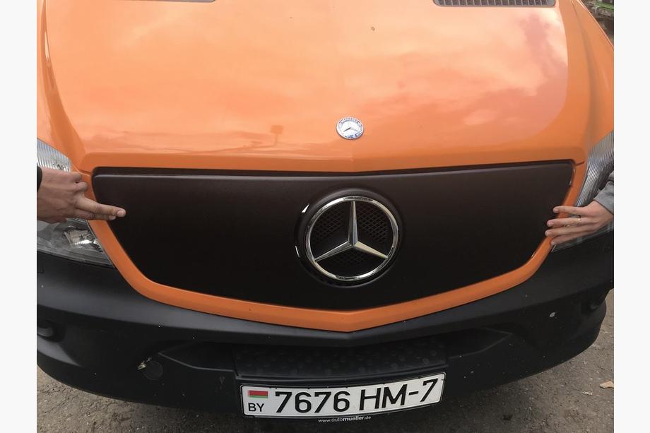 Mercedes Sprinter W906 2006–2018 Winterabdeckung für Kühlergrill V1 (2013↗) Glänzend Foto 6