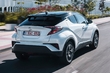 Übersicht der Hybrid-Crossover Toyota C-HR Foto 2