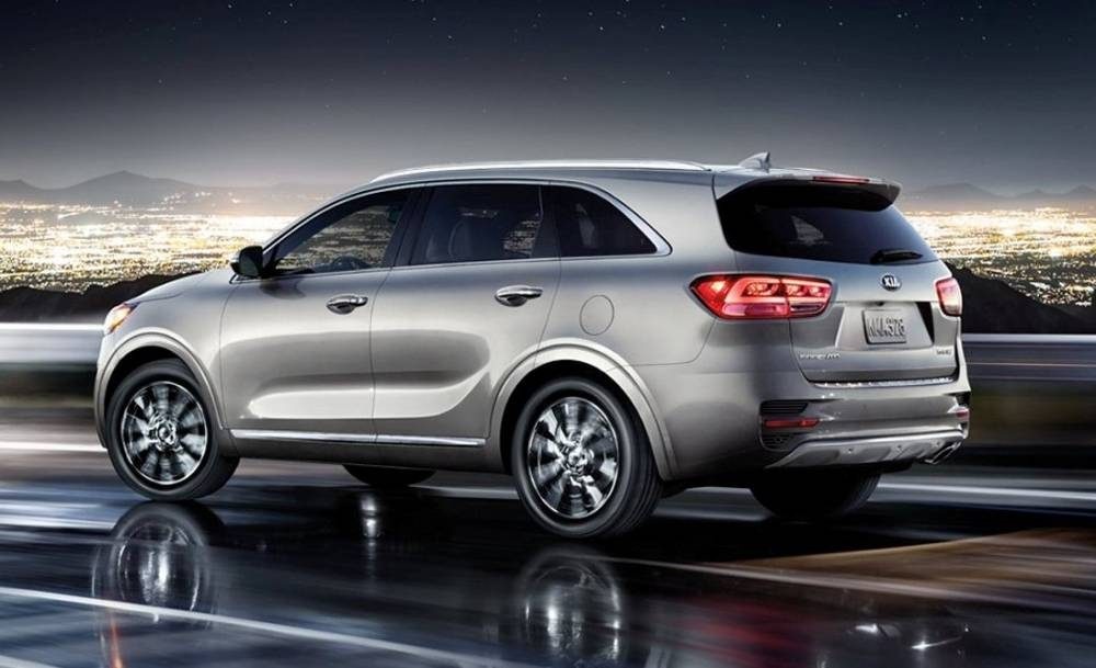 Durchsuchen Sie die aktualisierte Crossover Kia Sorento