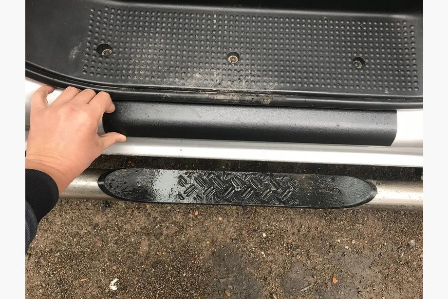 Renault Trafic 2001–2015 ABS Einstiegsleisten Abdeckungen (2 Stk, DDU) Foto 6