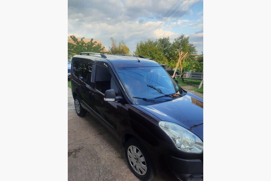 Fiat Doblo II 2010-2022 Dachreling Chrom Standard, Metallfüße Foto 6