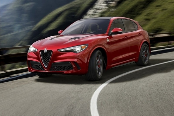 Der erste überblick über die Crossover-Alfa Romeo Stelvio
