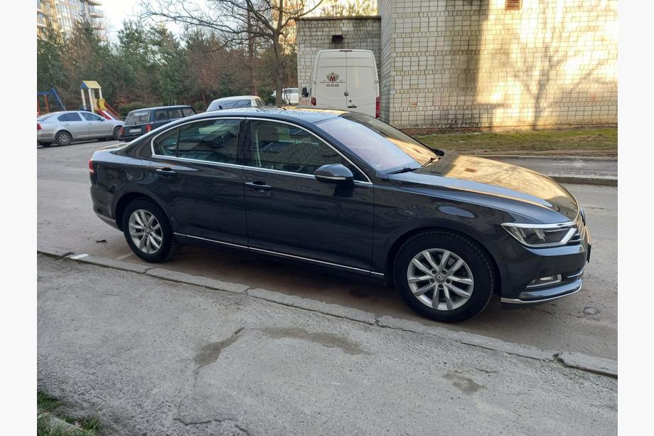 Volkswagen Passat B8 2015-2023 Türleisten SD/SW (8 Stk, Edelstahl) Image