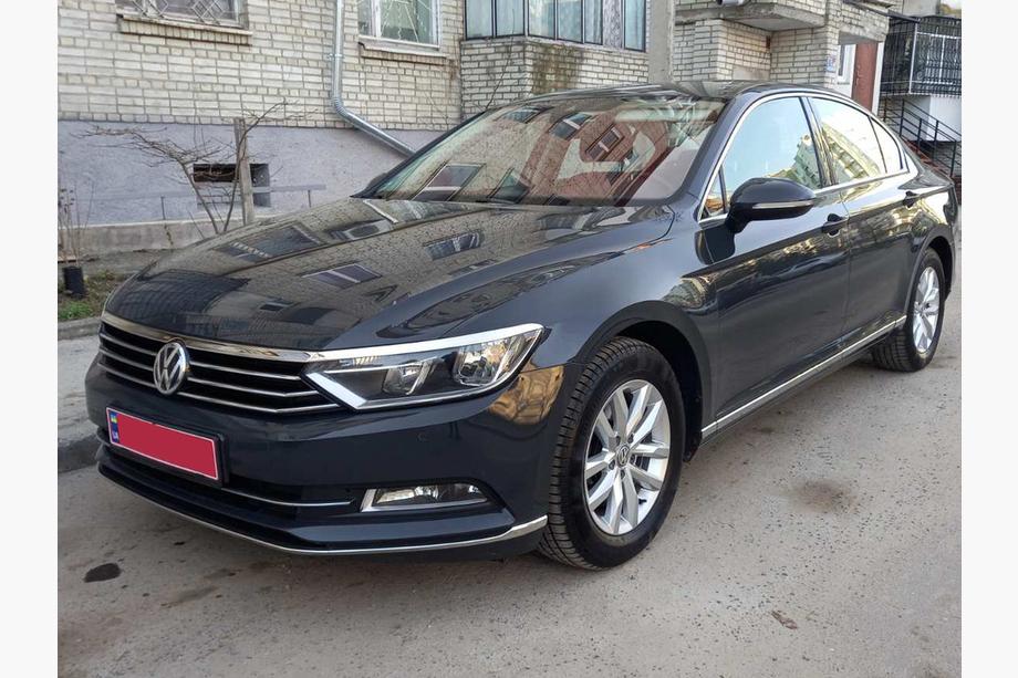 Volkswagen Passat B8 2015-2023 Edelstahl Abdeckung für vordere Stoßstange (2015-2018, 3 Stk) Image