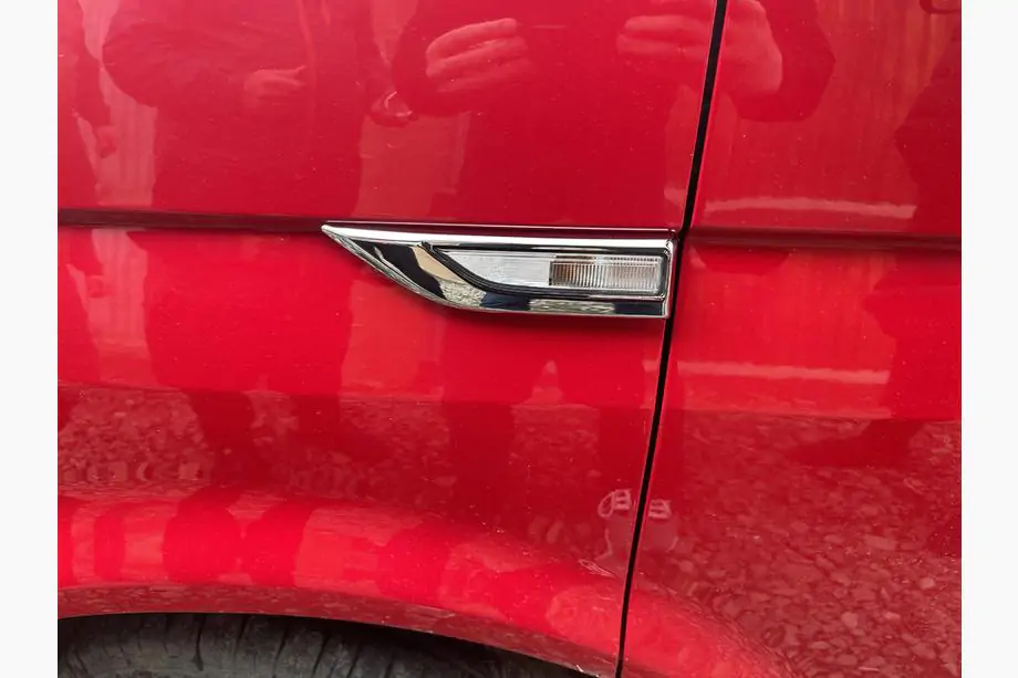 Volkswagen T6 2015-2024 Abdeckungen für Blinker 2015-2019 (2 Stk., Kunststoff) Image