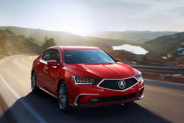 Eine aktualisierte Limousine Acura RLX
