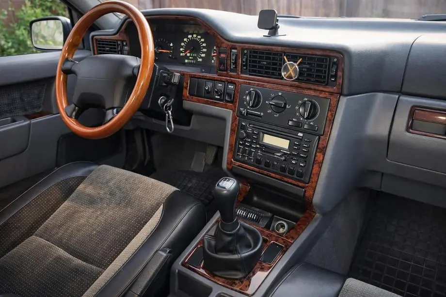 Volvo 850 1991-1997 Armaturenbrett Abdeckungen (1993-1997) Image