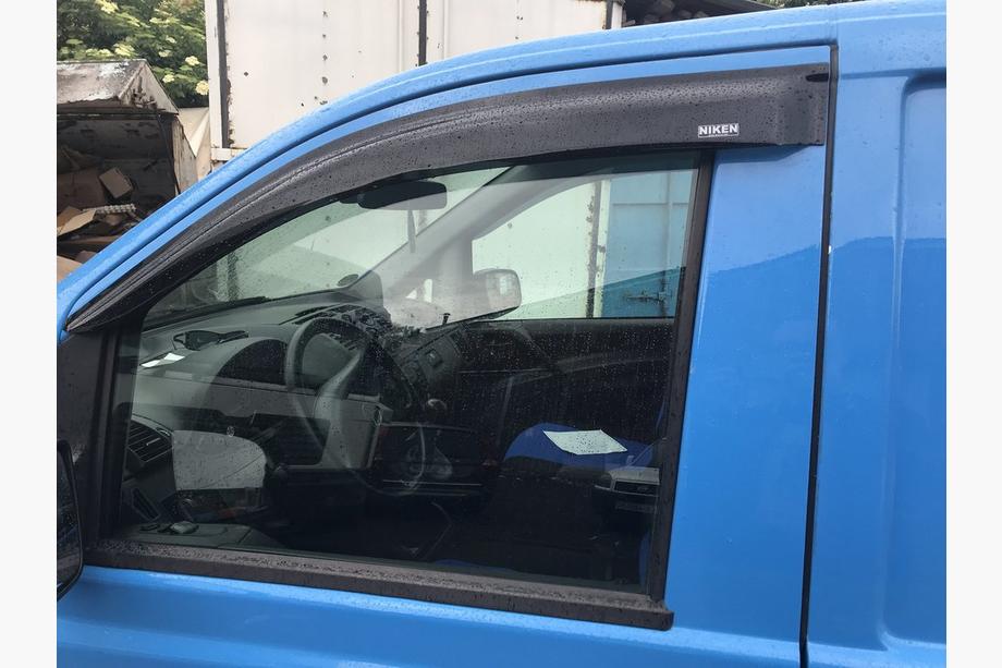 Mercedes Vito W639 2004-2014 Windabweiser (2 Stk, Niken) Foto 3