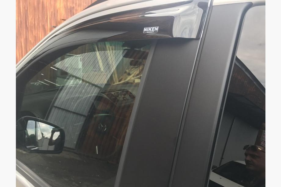 Mercedes Vito W639 2004-2014 Windabweiser (2 Stk, Niken) Foto 6