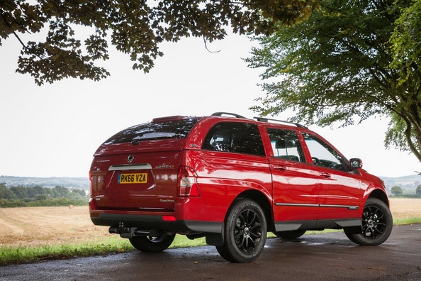 Durchsuchen Sie die aktualisierte SsangYong Musso Pick-up Foto 3