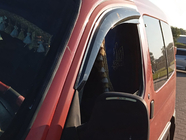 Peugeot Partner 1996-2008 Windabweiser (2 Stk., Sunplex Sport) Foto 7