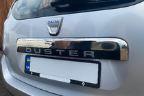 Renault Duster 2008–2017 Obere Edelstahlleiste über dem Kennzeichen Foto 1