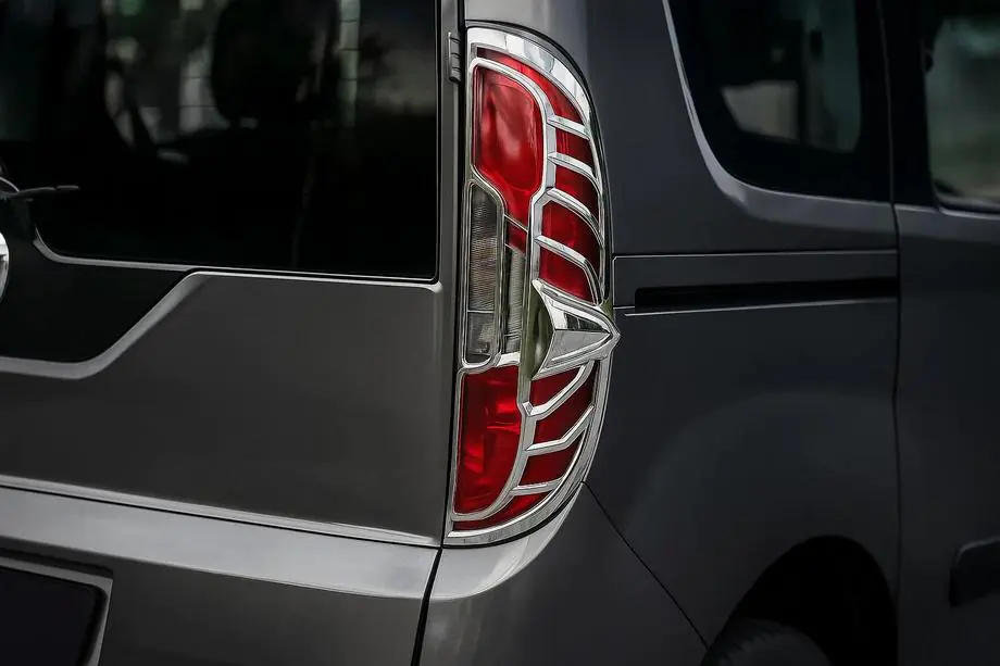 Fiat Doblo II 2010-2022 Chrom Rückleuchten Abdeckung (2015↗, 2 Stk, Kunststoff) Image