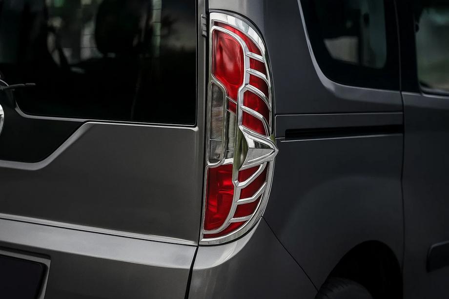 Opel Combo 2012-2018 Chrom Blenden für Rückleuchten (2015↗, 2 Stk, Kunststoff) Image