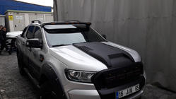 Ford Ranger 2011–2022 LED V1 Frontscheibenblende Foto 2