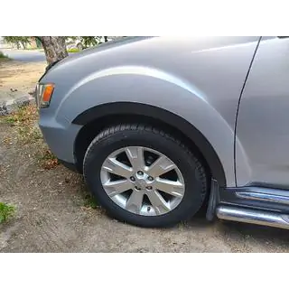 Radlaufverbreiterungen (4 Stk, schwarz) Mitsubishi Outlander 2006-2012 Foto 2