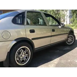 Radlaufverbreiterungen (4 Stk, schwarz) Opel Vectra B 1995-2002 Foto 1
