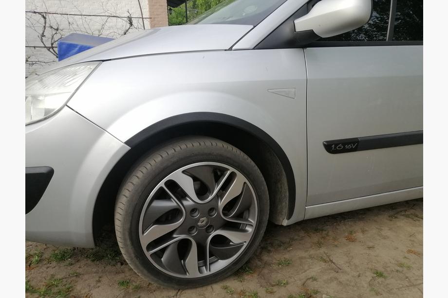 Renault Scenic/Grand 2003-2009 Radlaufverbreiterungen (4 Stk, schwarz) Image
