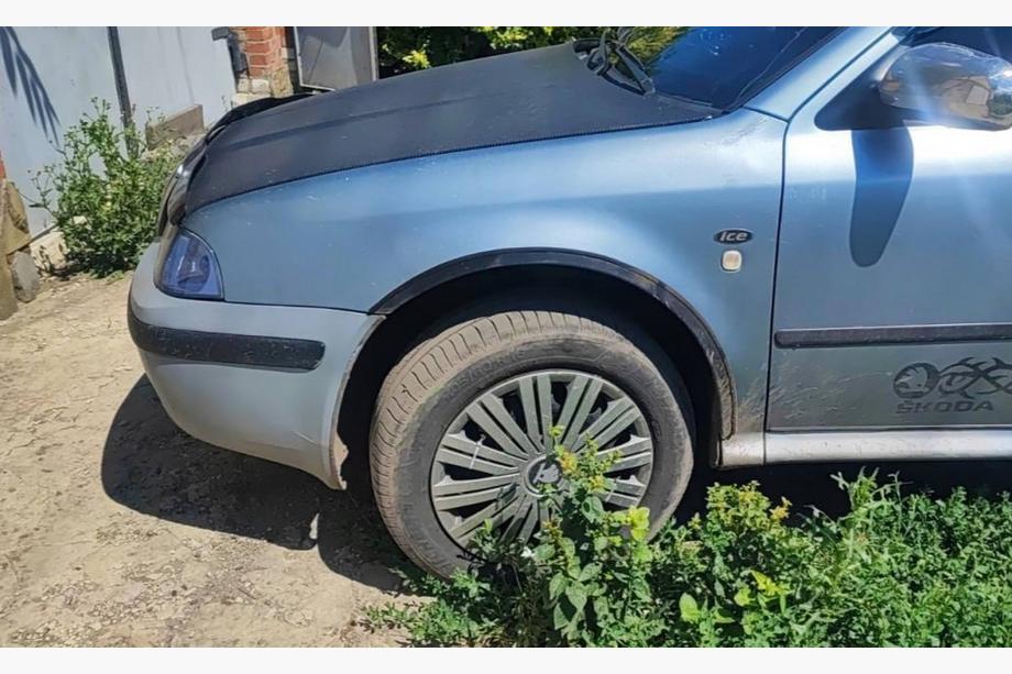 Skoda Octavia I Tour A4 1996-2010 Radlaufverbreiterungen (4 Stk, schwarz) Image
