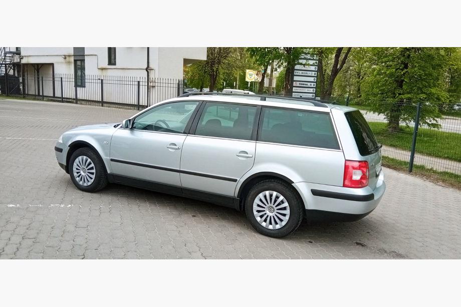 Volkswagen Passat B5 1997-2005 Radlaufverbreiterungen (4 Stk, schwarz) Limousine, 2000-2006, Metall Foto 9