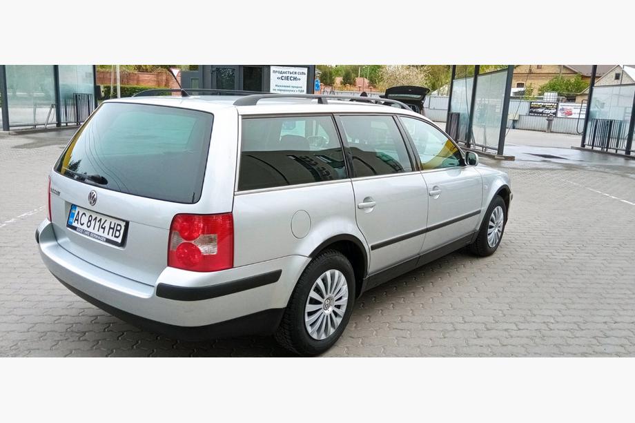Volkswagen Passat B5 1997-2005 Radlaufverbreiterungen (4 Stk, schwarz) Limousine, 2000-2006, Metall Foto 8