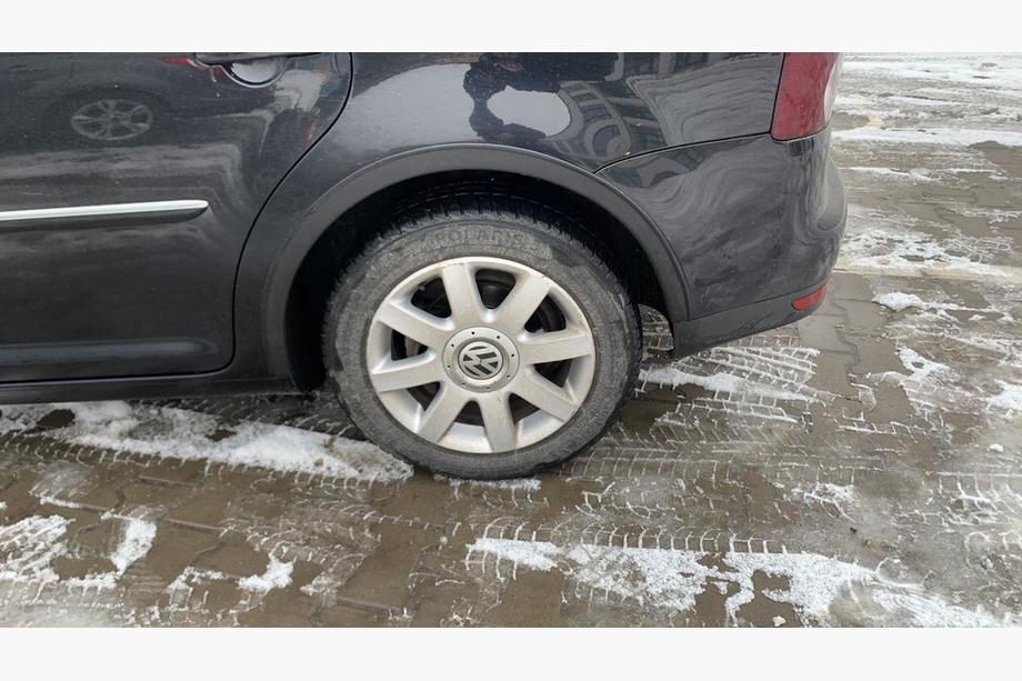 Volkswagen Touran 2003-2010 Radlaufverbreiterungen (4 Stk, schwarz) 2003-2006, Metall Foto 5