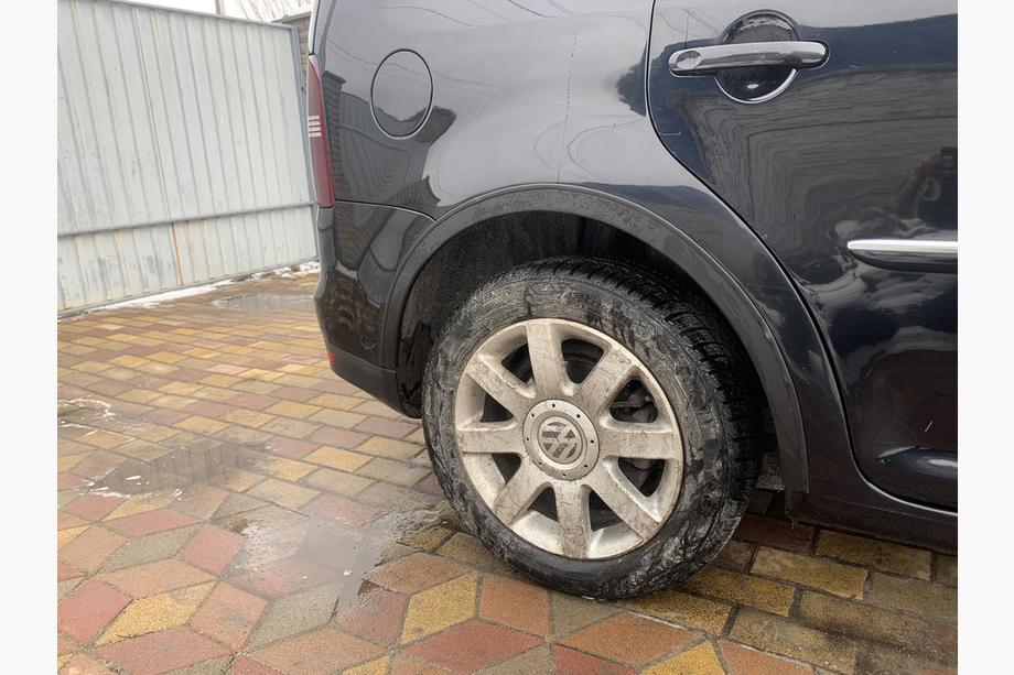 Volkswagen Touran 2003-2010 Radlaufverbreiterungen (4 Stk, schwarz) 2003-2006, Metall Foto 7