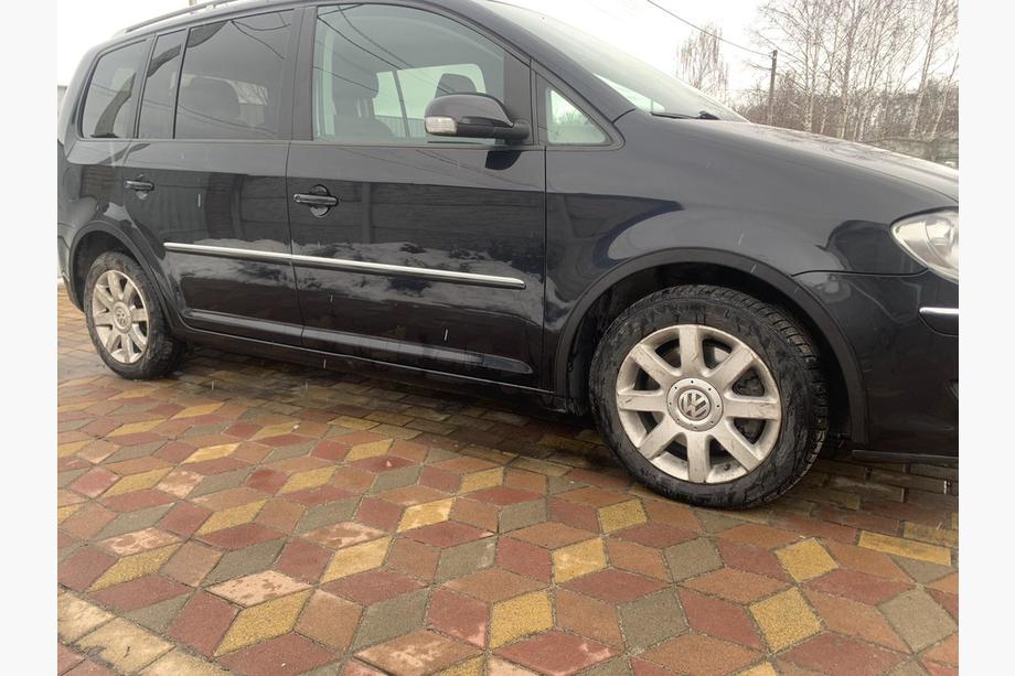 Volkswagen Touran 2003-2010 Radlaufverbreiterungen (4 Stk, schwarz) 2003-2006, Metall Foto 8