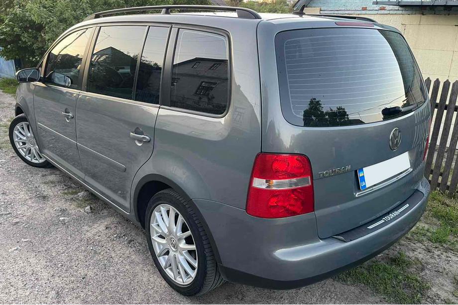 Volkswagen Touran 2003-2010 Radlaufverbreiterungen (4 Stk, schwarz) 2003-2006, Metall Foto 2