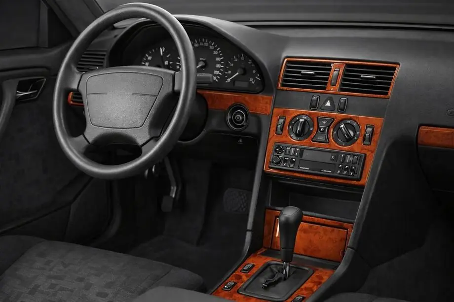 Mercedes C-class W202 1993-2001 Armaturenbrett Abdeckungen (1995-1997) Image