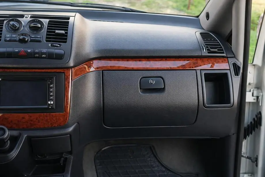Mercedes Vito W639 2004-2014 Armaturenbrett Zierleisten (Meric, Streifen) Image