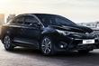 Übersicht der aktualisierten Limousine Toyota Avensis Foto 2