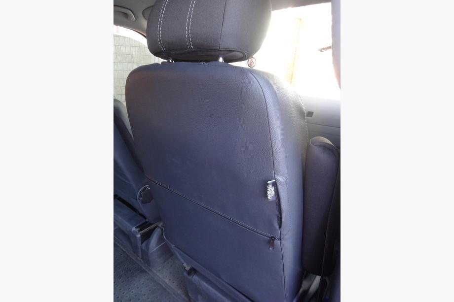 Volkswagen T5 Caravelle 2004-2010 Autositzbezüge (Kunstleder und Stoff, Premium) Vordersitze (2↗1) Foto 10