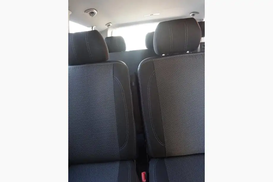 Volkswagen T5 Caravelle 2004-2010 Autositzbezüge (Kunstleder und Stoff, Premium) Foto 13