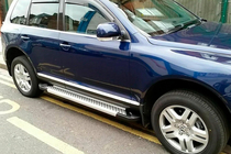 Volkswagen Touareg 2002–2010 Trittbretter Allmond Grey (2 Stk., Alu) Foto 1