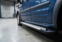 Ford Connect 2006–2009 Seitenschweller X5-Typ (2 Stk., Alu) Foto 1