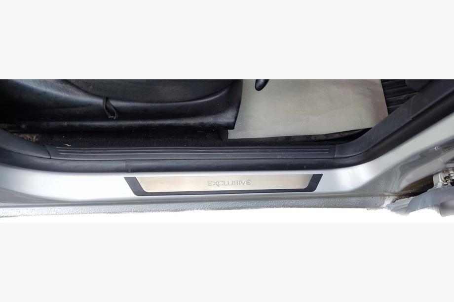 Ford Focus I 1998-2005 Einstiegsleisten Flexill (4Stk) Exklusiv Foto 2