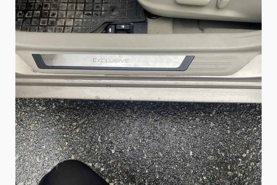 Toyota Camry 2001-2006 Einstiegsleisten Abdeckungen (4 Stk.) Sport Image