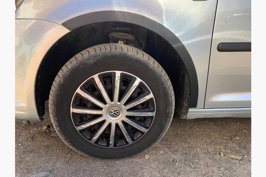 Volkswagen Caddy 2010-2015 Radlaufverbreiterungen (schwarz matt) Kurzversion, 2 Seitenteile (Metall) Foto 5