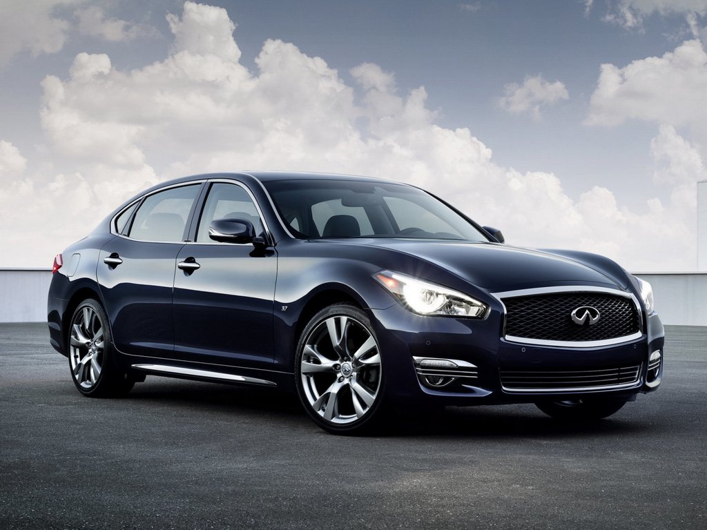 Business-class-Limousine Infiniti Q70